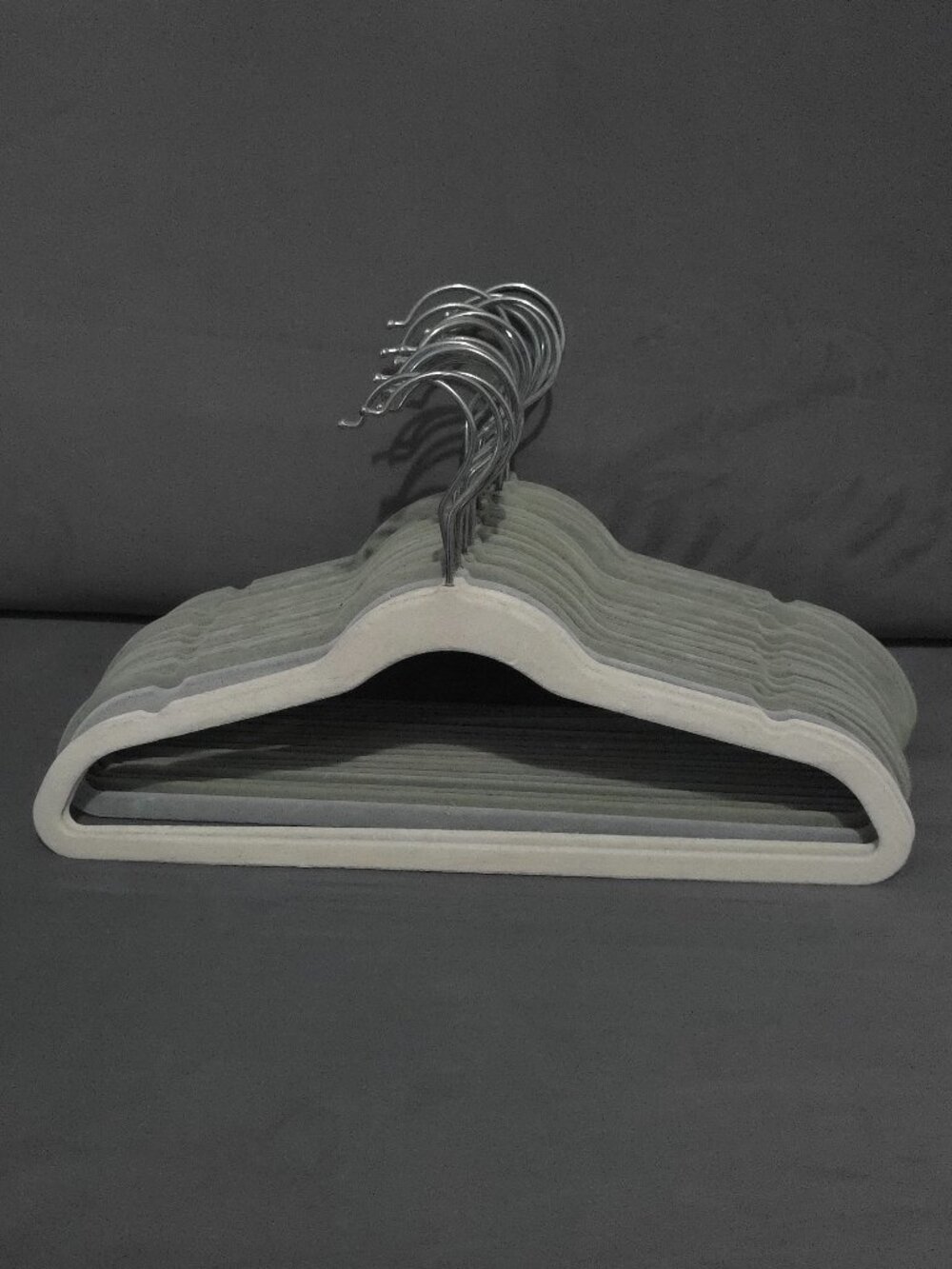 Set of 25 Kids Velvet Hangers Gray Space-Saving Non-Slip